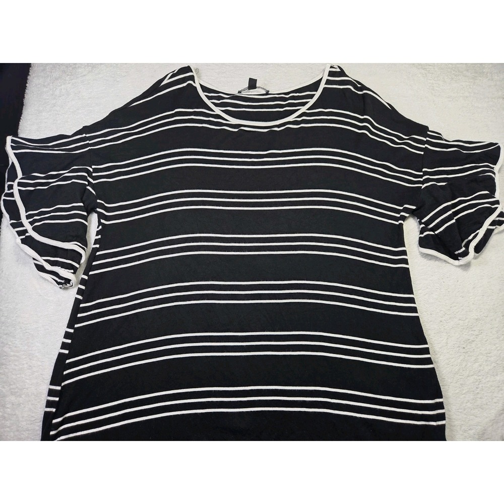 Cable & Gauge Striped Bell Sleeve Top Womens Large Black White Stretch Knit